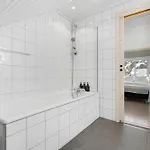 5 Bedroom With Svolvaergeita View