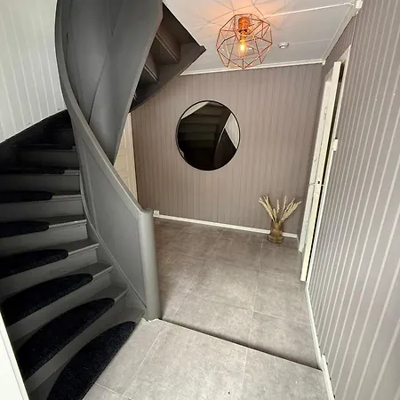 5 Bedroom With Svolvaergeita View