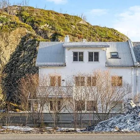 5 Bedroom With Svolvaergeita View Вилла Свольвер