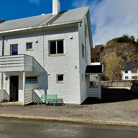 5 Bedroom With Svolvaergeita View Villaer *