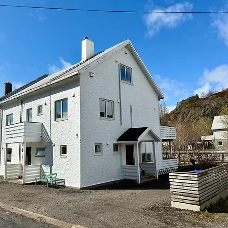 Villaer 5 Bedroom With Svolvaergeita View *