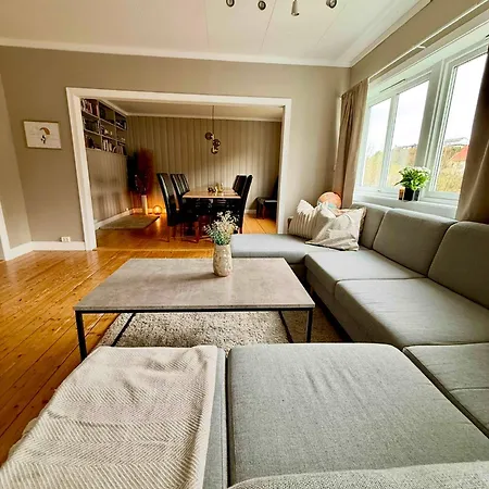 5 Bedroom With Svolvaergeita View