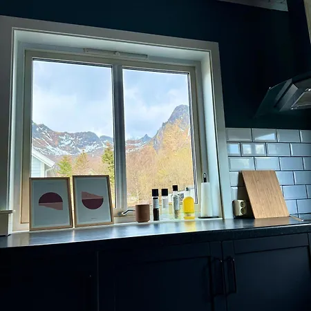 5 Bedroom With Svolvaergeita View Svolvær