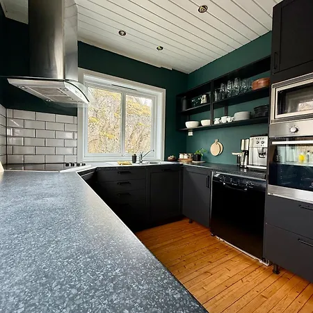 Villa 5 Bedroom With Svolvaergeita View Svolvær