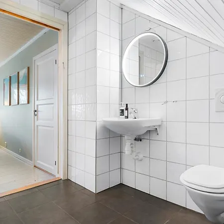 5 Bedroom With Svolvaergeita View * Свольвер