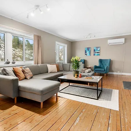 5 Bedroom With Svolvaergeita View