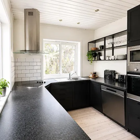 5 Bedroom With Svolvaergeita View Vila Svolvær