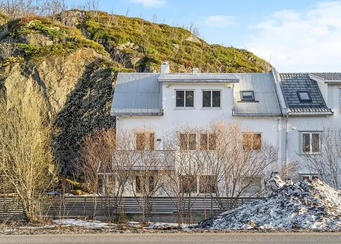 5 Bedroom With Svolvaergeita View Vila Svolvær
